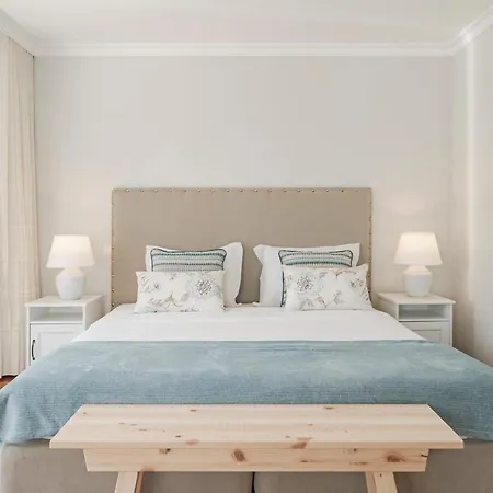 Grand I By An Island