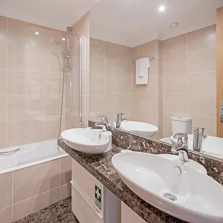 Grand I By An Island شقة