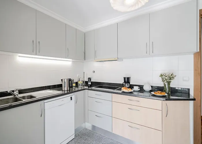 Grand I By An Island 푼샬